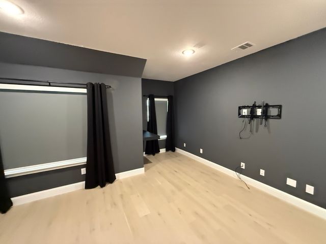 8016 Sunflower Lane, Dallas, TX 75252