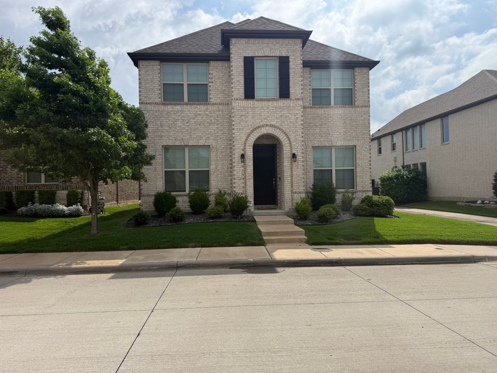 8016 Sunflower Lane, Dallas, TX 75252