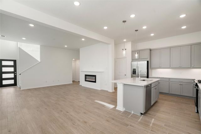 607 Silver Pear Ct, Montgomery, TX 77316