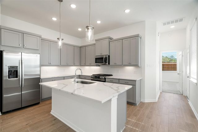 607 Silver Pear Ct, Montgomery, TX 77316