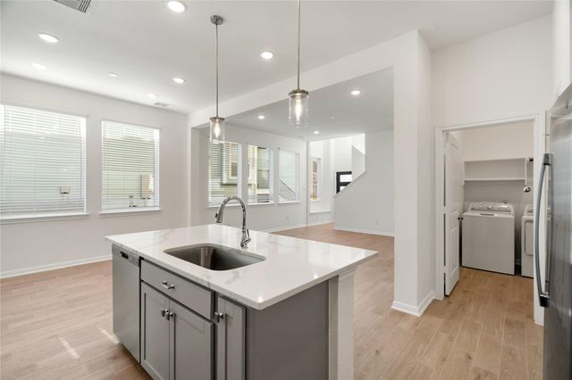 607 Silver Pear Ct, Montgomery, TX 77316