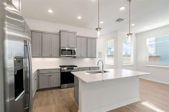 607 Silver Pear Ct, Montgomery, TX 77316