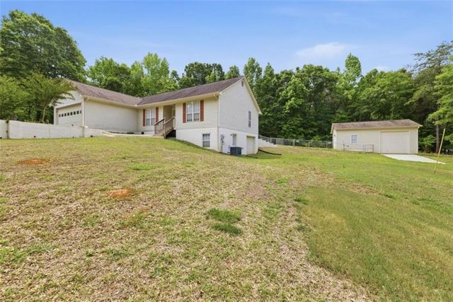 949 Smallwood Drive, Commerce, GA 30529