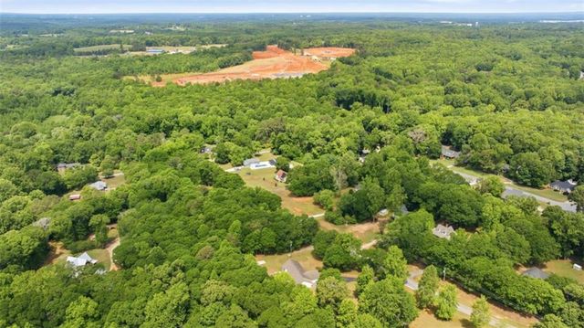 949 Smallwood Drive, Commerce, GA 30529
