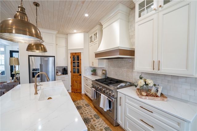 1819 Cross Creek Drive, Seneca, SC 29678