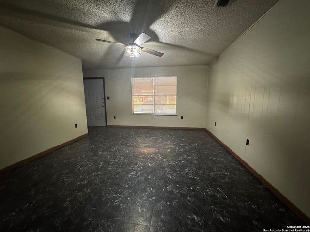 704 Cantrell, Jourdanton, TX 78026