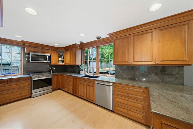 72 Beverly Road, Brookline, MA 02467