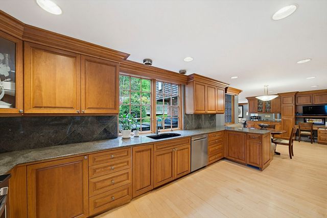 72 Beverly Road, Brookline, MA 02467