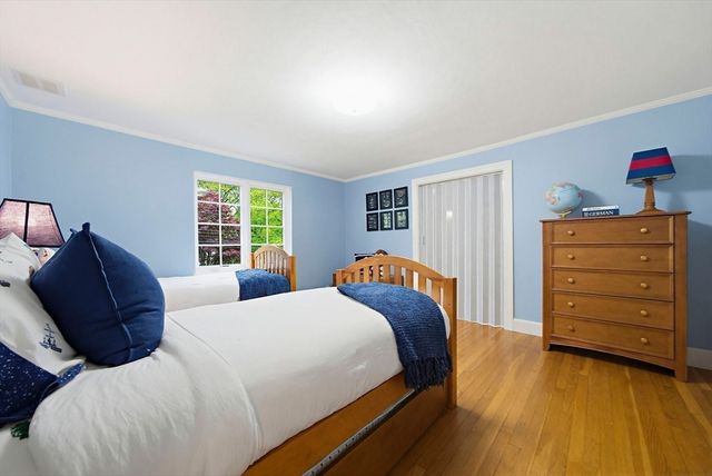 72 Beverly Road, Brookline, MA 02467
