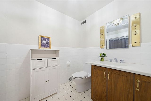 72 Beverly Road, Brookline, MA 02467