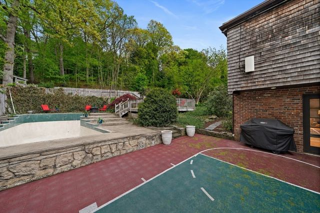 72 Beverly Road, Brookline, MA 02467