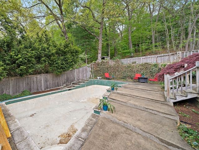 72 Beverly Road, Brookline, MA 02467