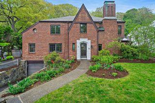 72 Beverly Road, Brookline, MA 02467