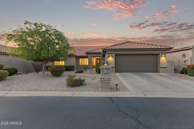 24216 S BRIARCREST Drive, Sun Lakes, AZ 85248