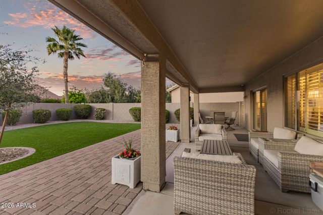 24216 S BRIARCREST Drive, Sun Lakes, AZ 85248