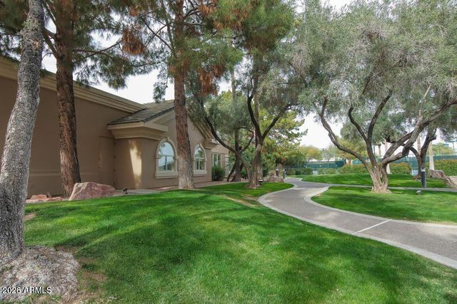 24216 S BRIARCREST Drive, Sun Lakes, AZ 85248