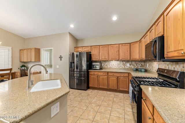 24216 S BRIARCREST Drive, Sun Lakes, AZ 85248