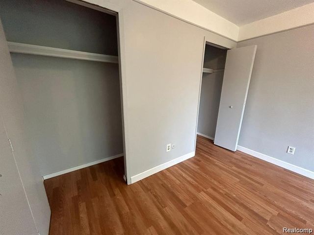 16480 E 9 Mile Road 201, Eastpointe, MI 48021