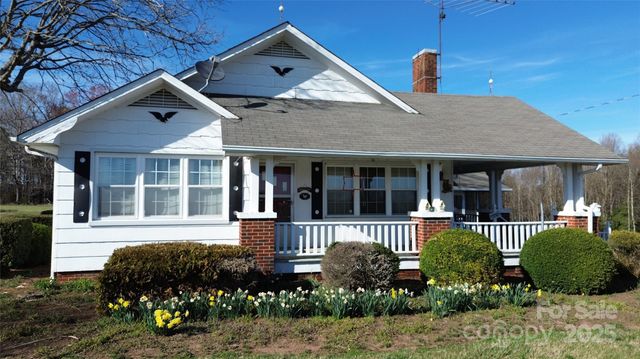 6395 Greenhorn Road, Roaring River, NC 28669