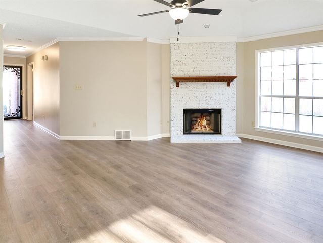 2321 VALLEY EDGE CV, Memphis, TN 38016