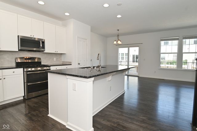 9454 Oakley Drive, Indianapolis, IN 46260