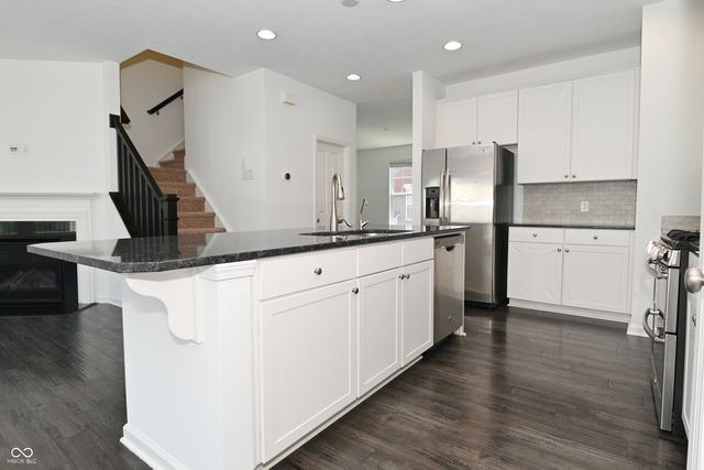 9454 Oakley Drive, Indianapolis, IN 46260