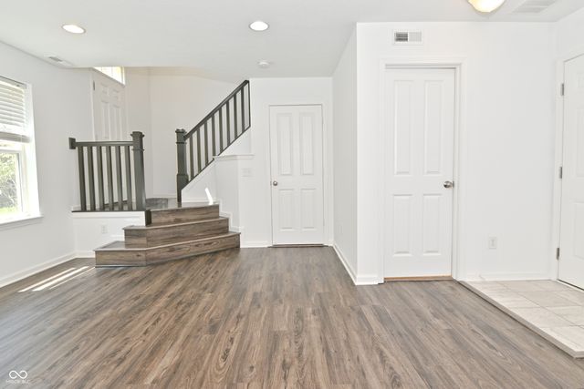 9454 Oakley Drive, Indianapolis, IN 46260