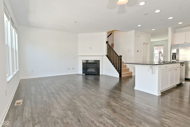 9454 Oakley Drive, Indianapolis, IN 46260