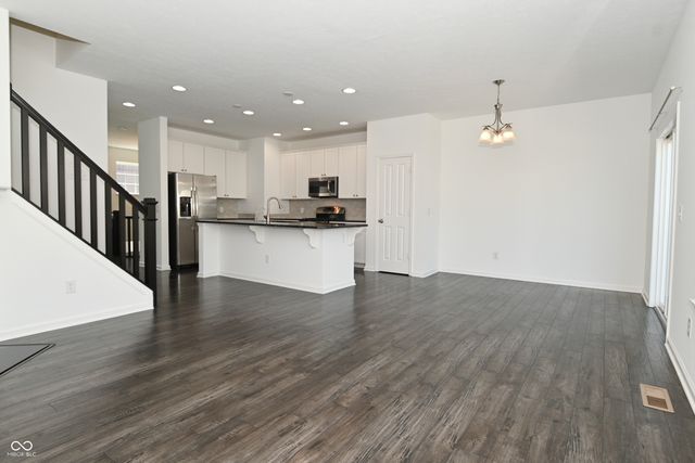 9454 Oakley Drive, Indianapolis, IN 46260