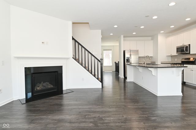9454 Oakley Drive, Indianapolis, IN 46260