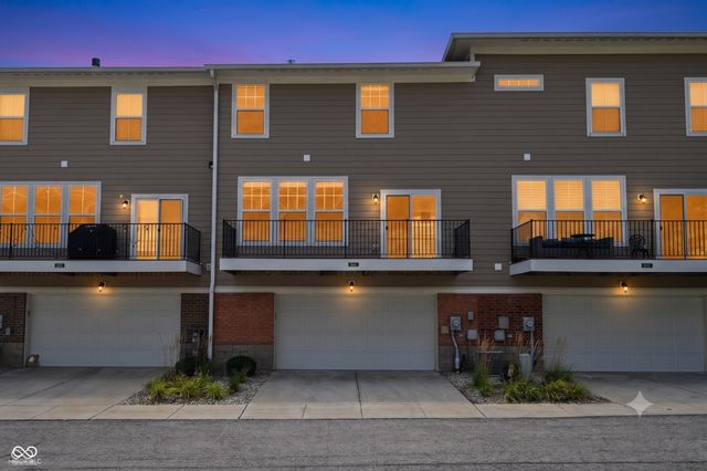 9454 Oakley Drive, Indianapolis, IN 46260