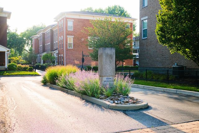 9454 Oakley Drive, Indianapolis, IN 46260