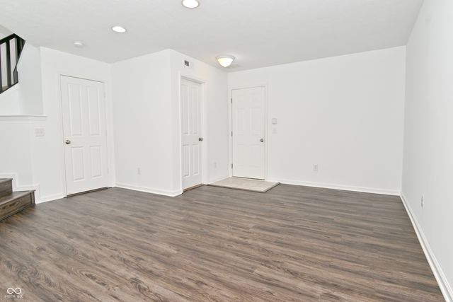 9454 Oakley Drive, Indianapolis, IN 46260