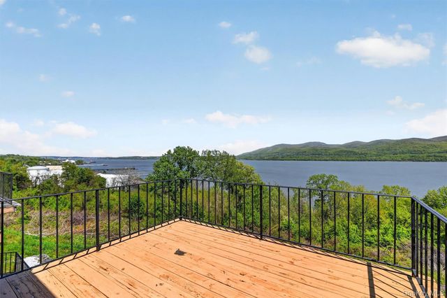 721 Hewitt Lane, New Windsor, NY 12553