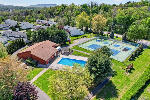 721 Hewitt Lane, New Windsor, NY 12553