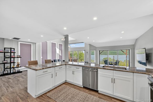 721 Hewitt Lane, New Windsor, NY 12553