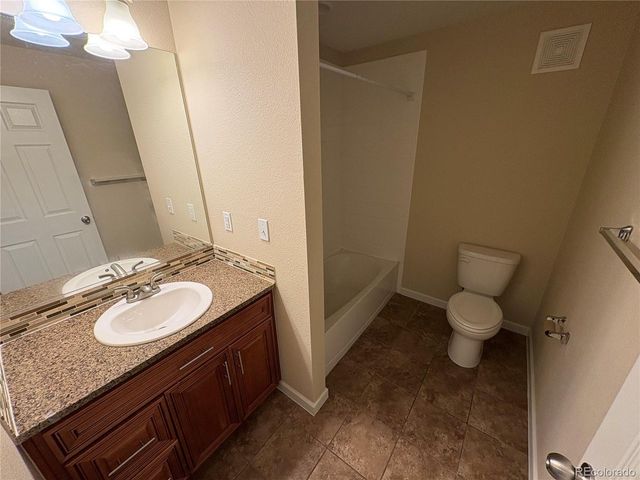 804 Summer Hawk Dr 6207, Longmont, CO 80504