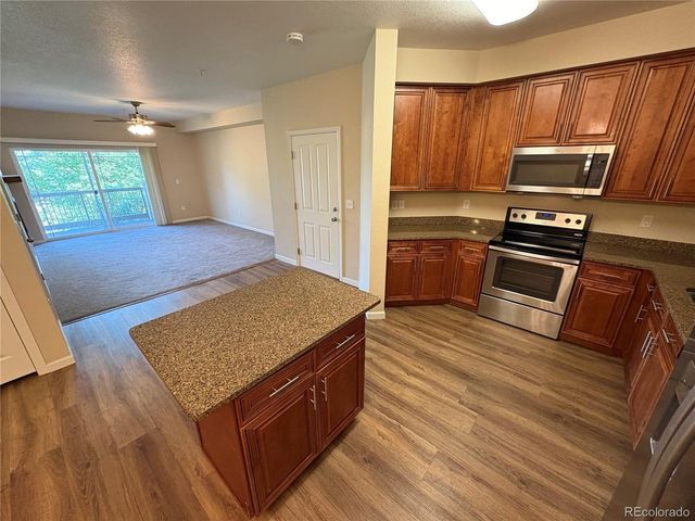 804 Summer Hawk Dr 6207, Longmont, CO 80504