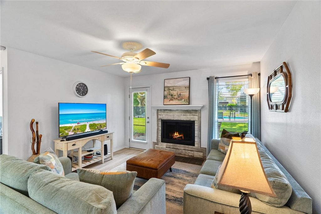 302 St Andrews K-102, Rockport, TX 78382 — photo 4