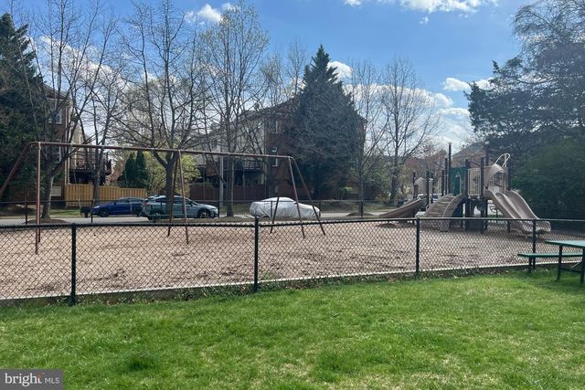 1807 BRENTRIDGE ST, Vienna, VA 22182