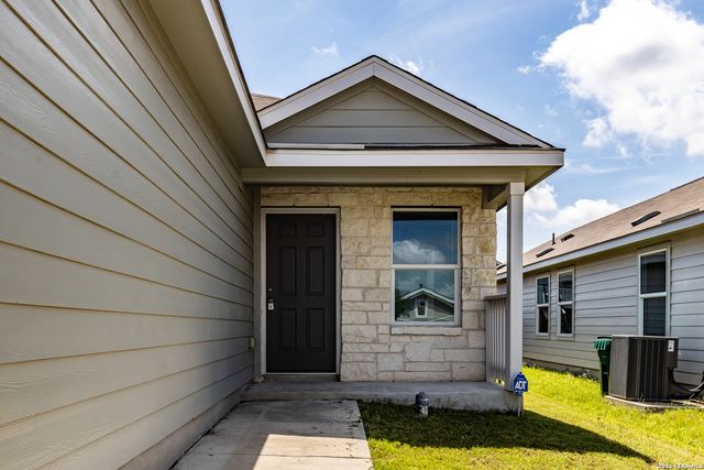 2822 Millikan Dr, Converse, TX 78109