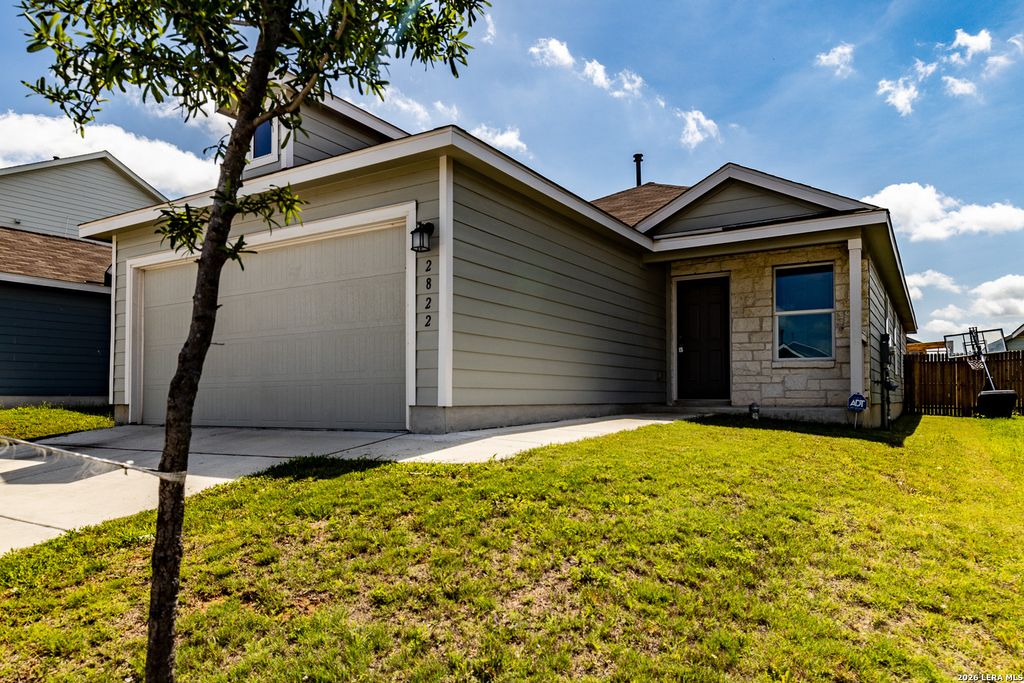 2822 Millikan Dr, Converse, TX 78109