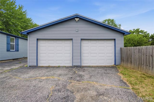 6101 W C Street, Belleville, IL 62223
