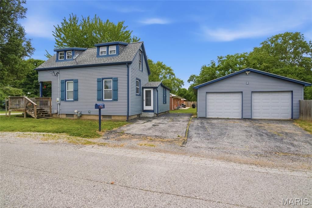 6101 W C Street, Belleville, IL 62223