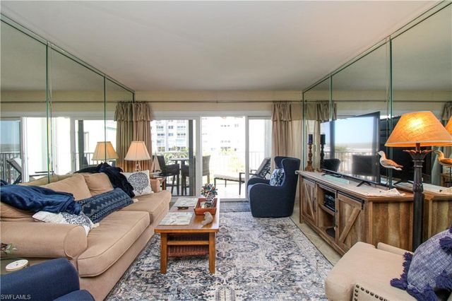 3443 Gulf Shore BLVD N 213, Naples, FL 34103