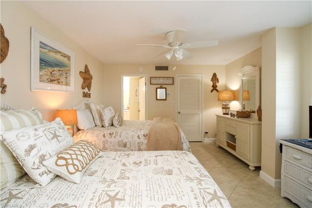 3443 Gulf Shore BLVD N 213, Naples, FL 34103