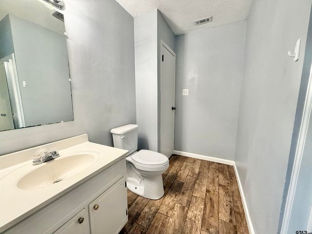 1015 Bryan St, Jacksonville, TX 75766