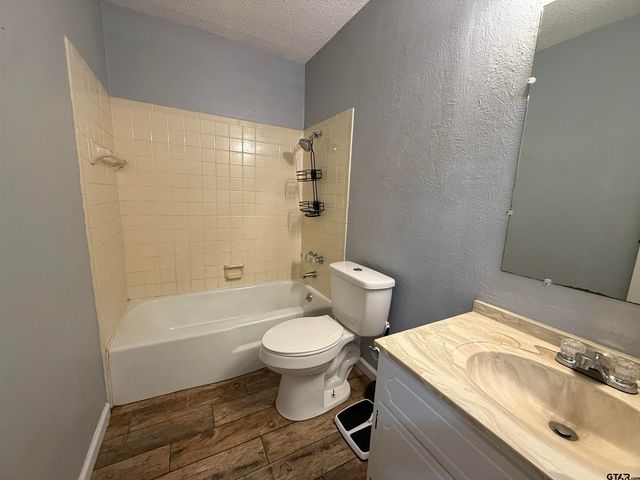 1015 Bryan St, Jacksonville, TX 75766