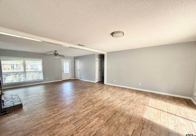 1015 Bryan St, Jacksonville, TX 75766