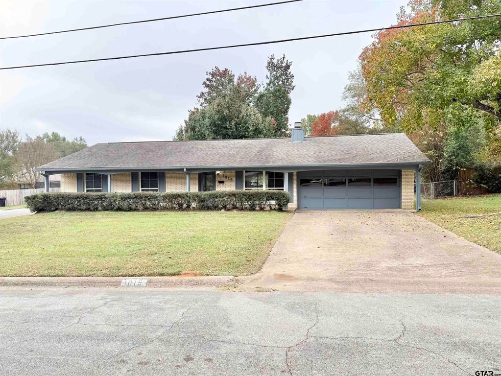 1015 Bryan St, Jacksonville, TX 75766